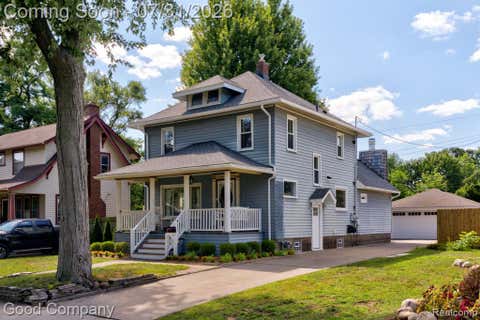 Photo of 308 E Lawrence Avenue, Royal Oak, MI 48073 (MLS # 61015038)