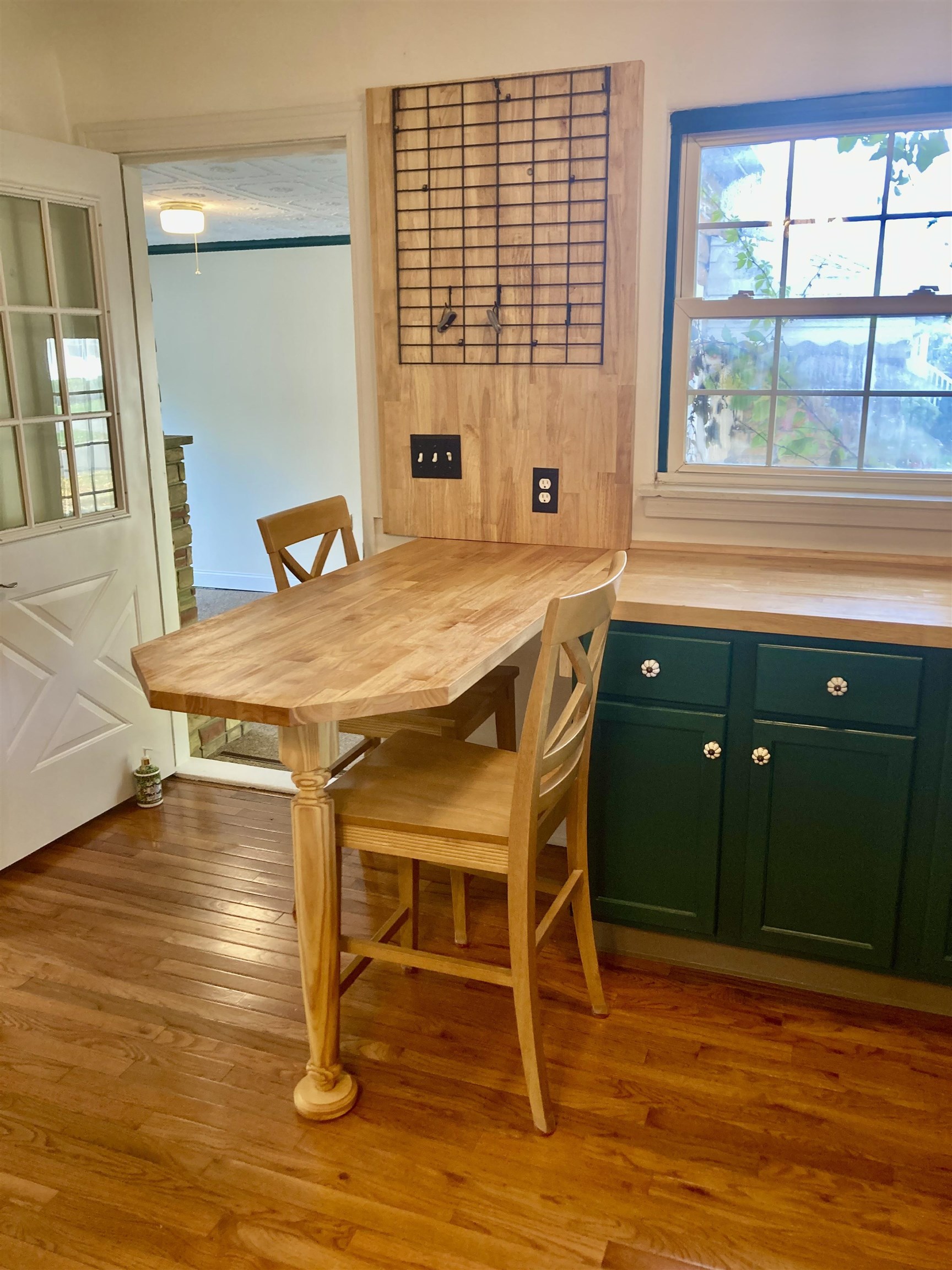 Bay City, Michigan 48708, United States, 3 Bedrooms Bedrooms, ,1 BathroomBathrooms,Residential,Active,226068