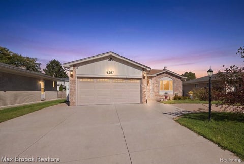 Photo of 4287 Fox Hill Drive, Sterling Heights, MI 48310 (MLS # 61037883)