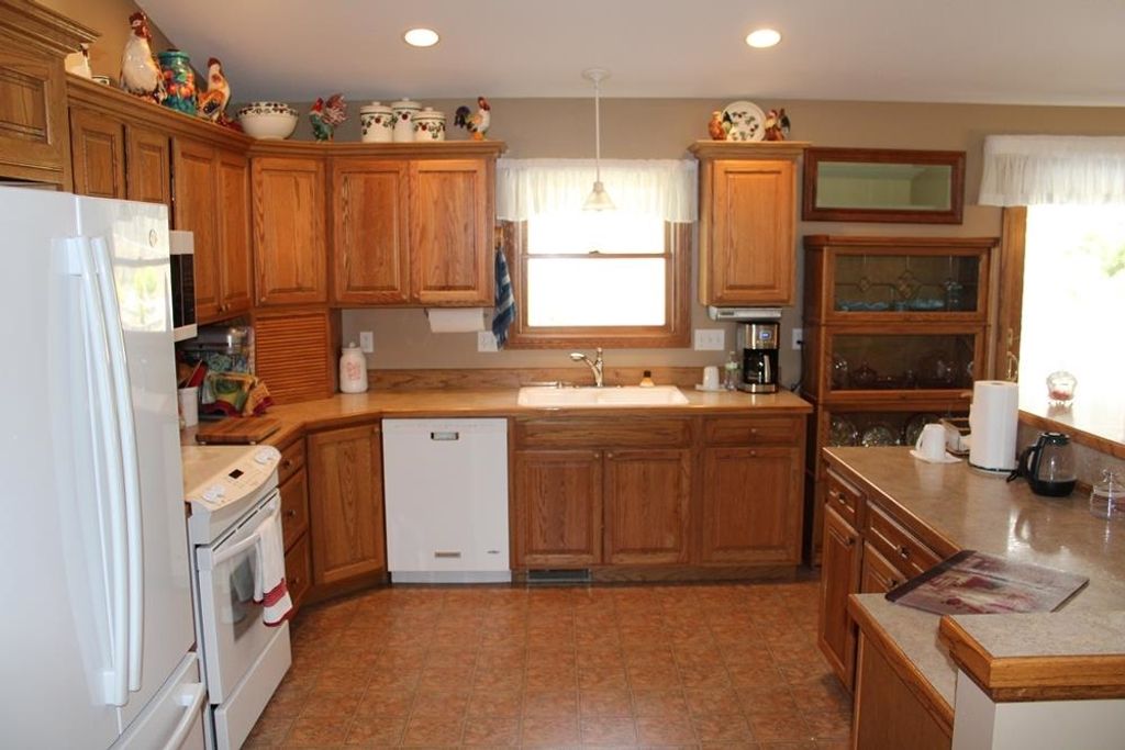 Photo of 1452 Byfield Drive, Harrison, MI 48625 (MLS # 50206277)