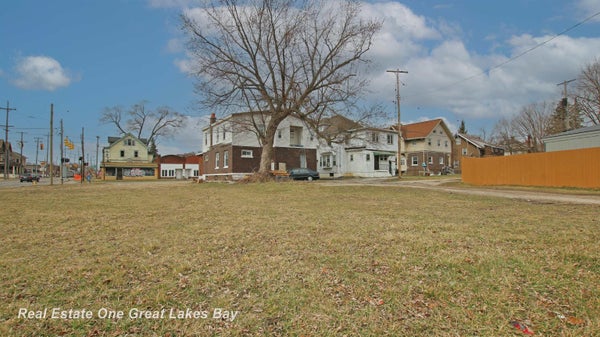 800 MARTIN LUTHER KING JR AVE, FLINT, MI 48503 - Image 2e7070894a77be86a4e78c6bb4aedddf/1175699191