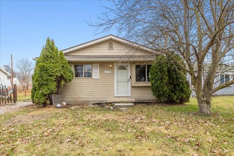 Photo of 11515 Whitehorn Street, Romulus, MI 48174 (MLS # 70522614)