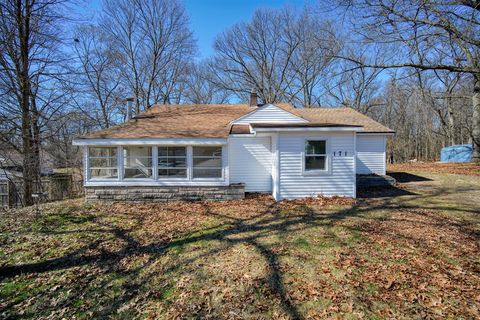 Photo of 171 Eldredge Street, Battle Creek, MI 49037 (MLS # 70518618)