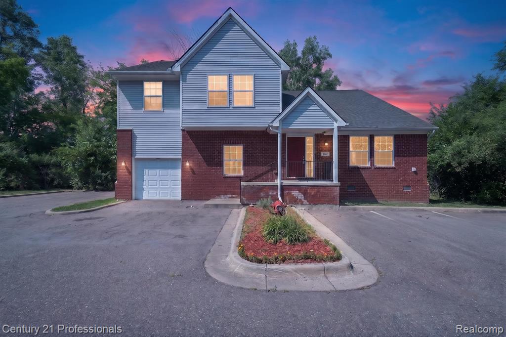 2042 Decker Road
