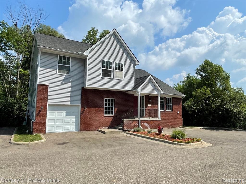 2042 Decker Road