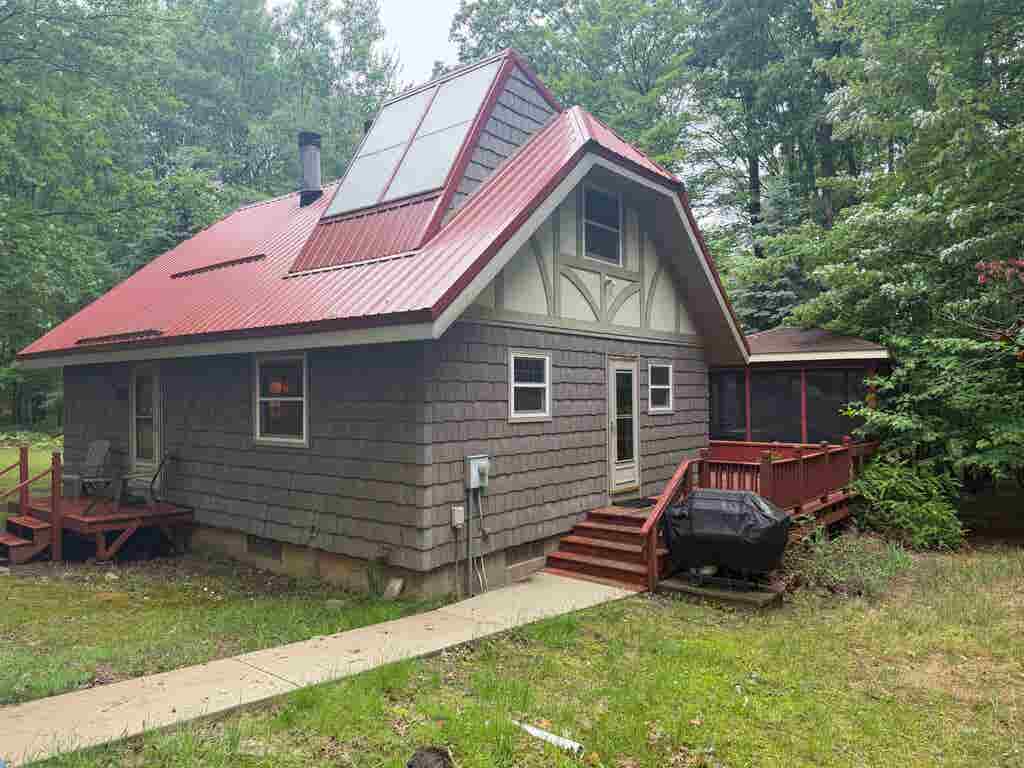 Photo of 2392 Fern Court, Farwell, MI 48622 (MLS # 50215933)