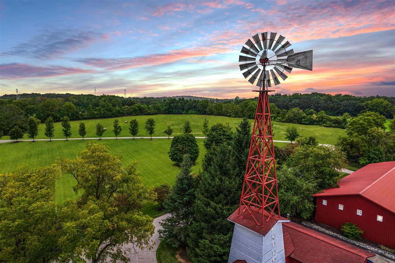 5200 Turtle Point Drive