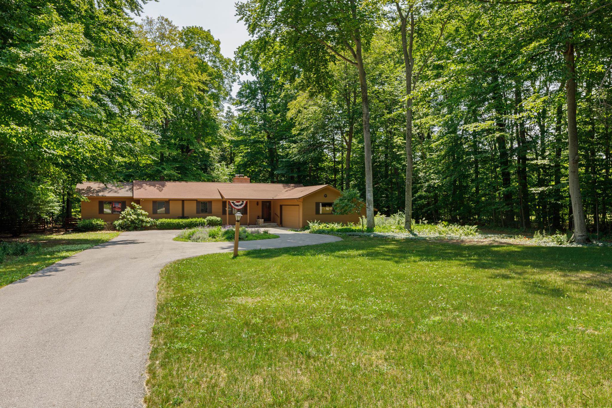 3862 N Trillium Drive