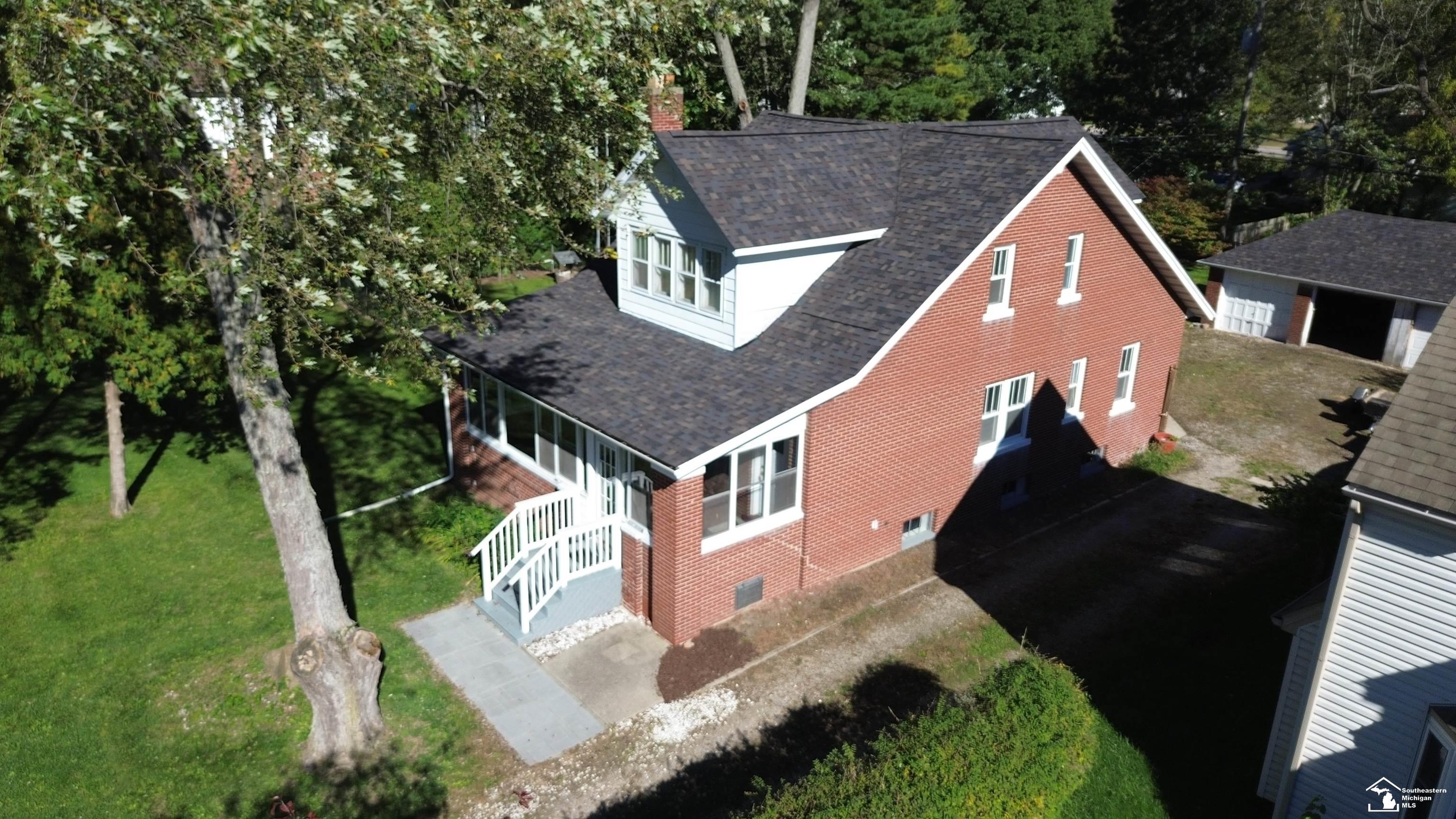 2036 Hollywood Drive