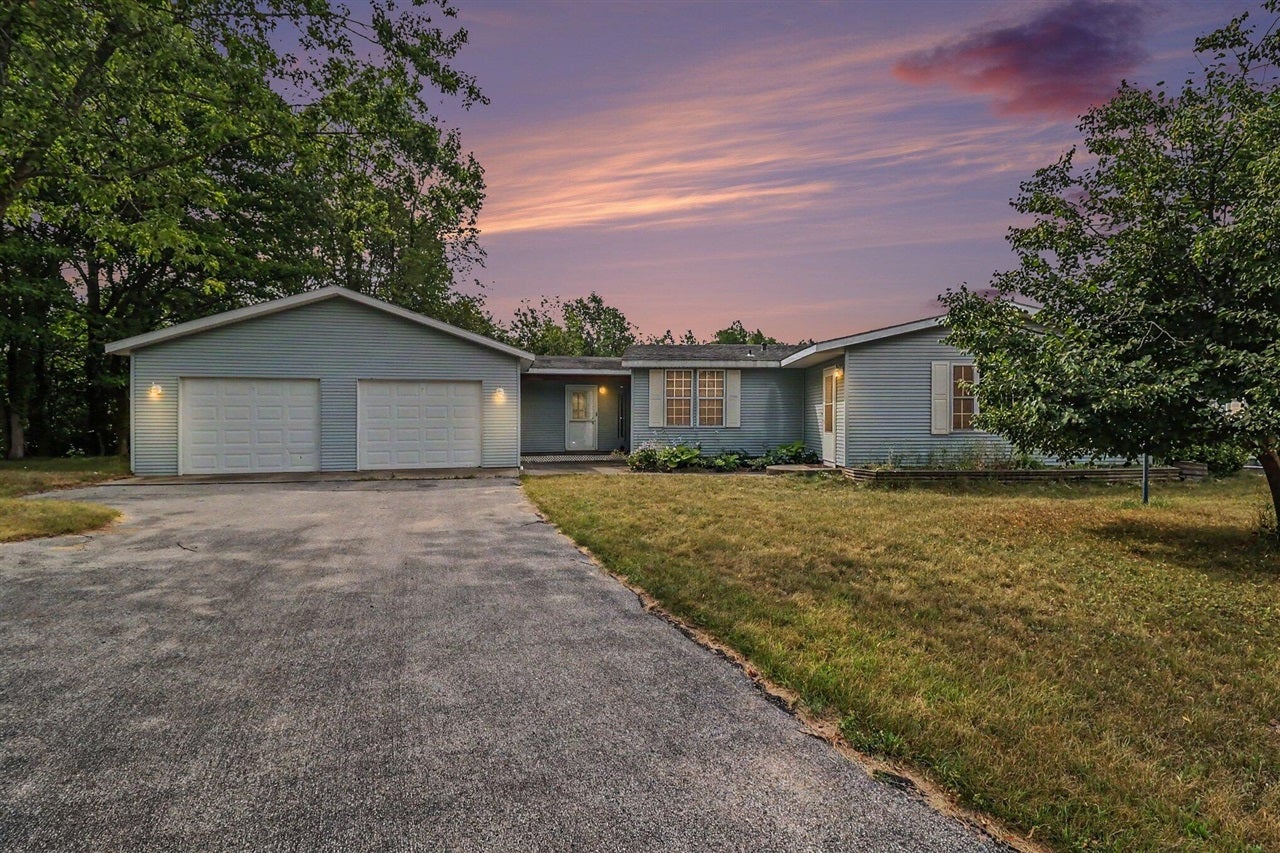 6809 W Deer Road