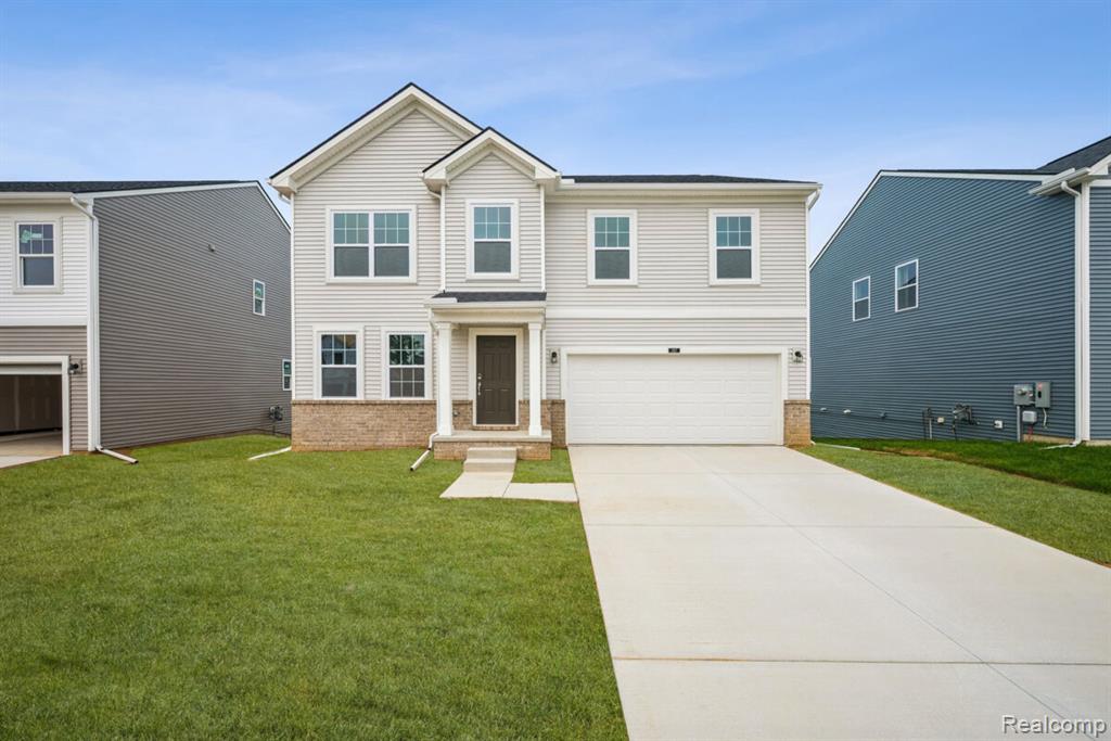 387 Edge Brook