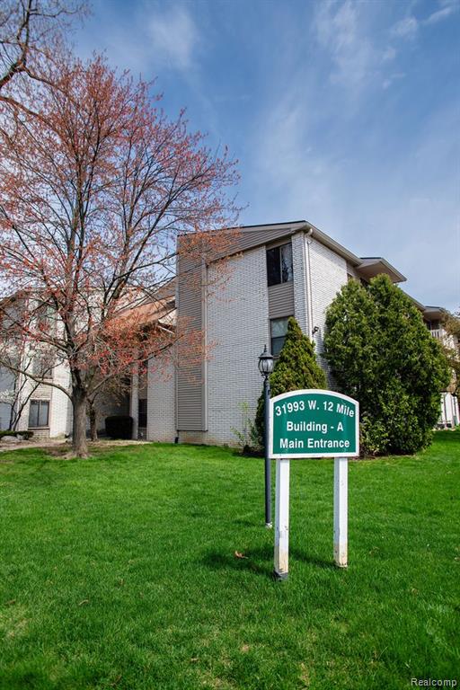31993 W 12 Mile Road 109