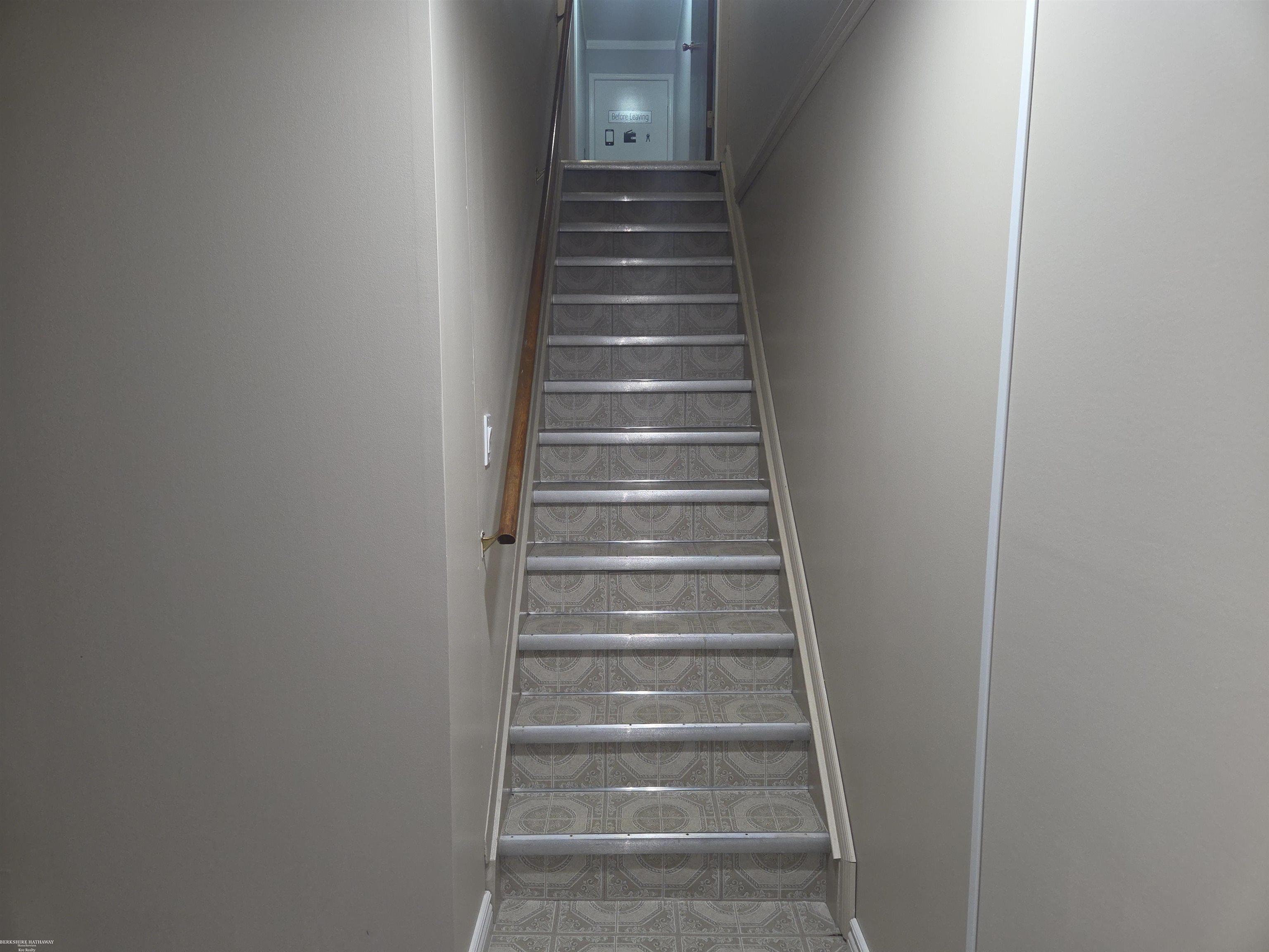 Warren, Michigan 48093, United States, 2 Bedrooms Bedrooms, ,2 BathroomsBathrooms,Residential,Active,193235