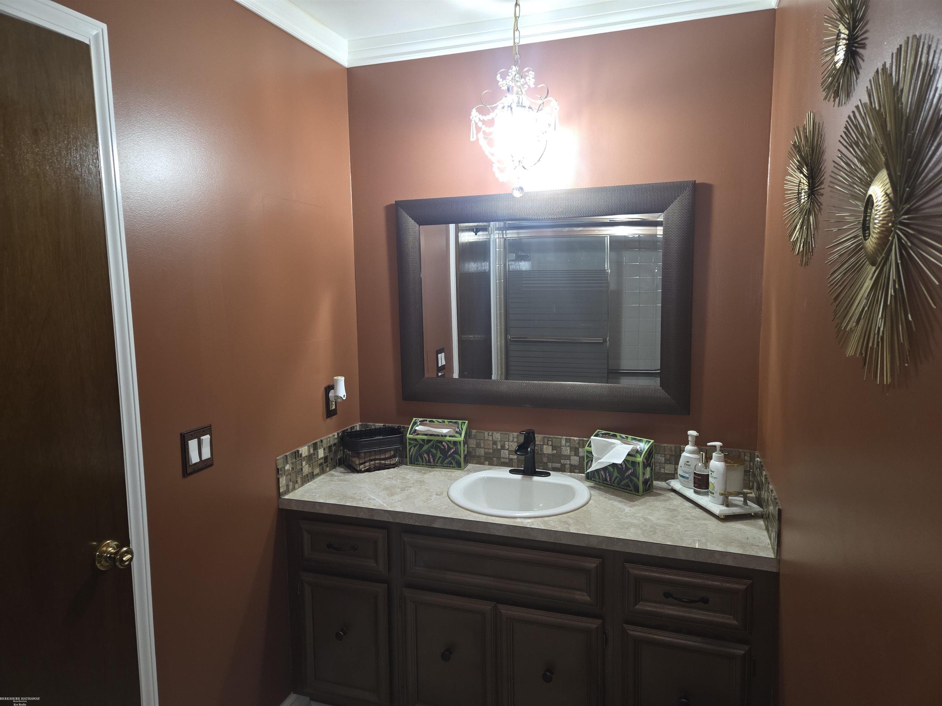 Warren, Michigan 48093, United States, 2 Bedrooms Bedrooms, ,2 BathroomsBathrooms,Residential,Active,193235