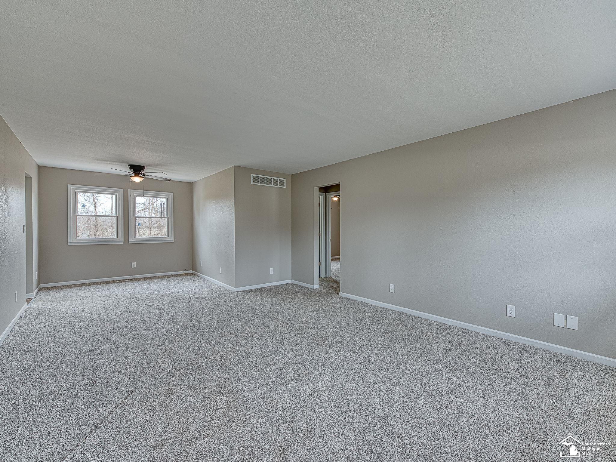 292 N Division Street 2B