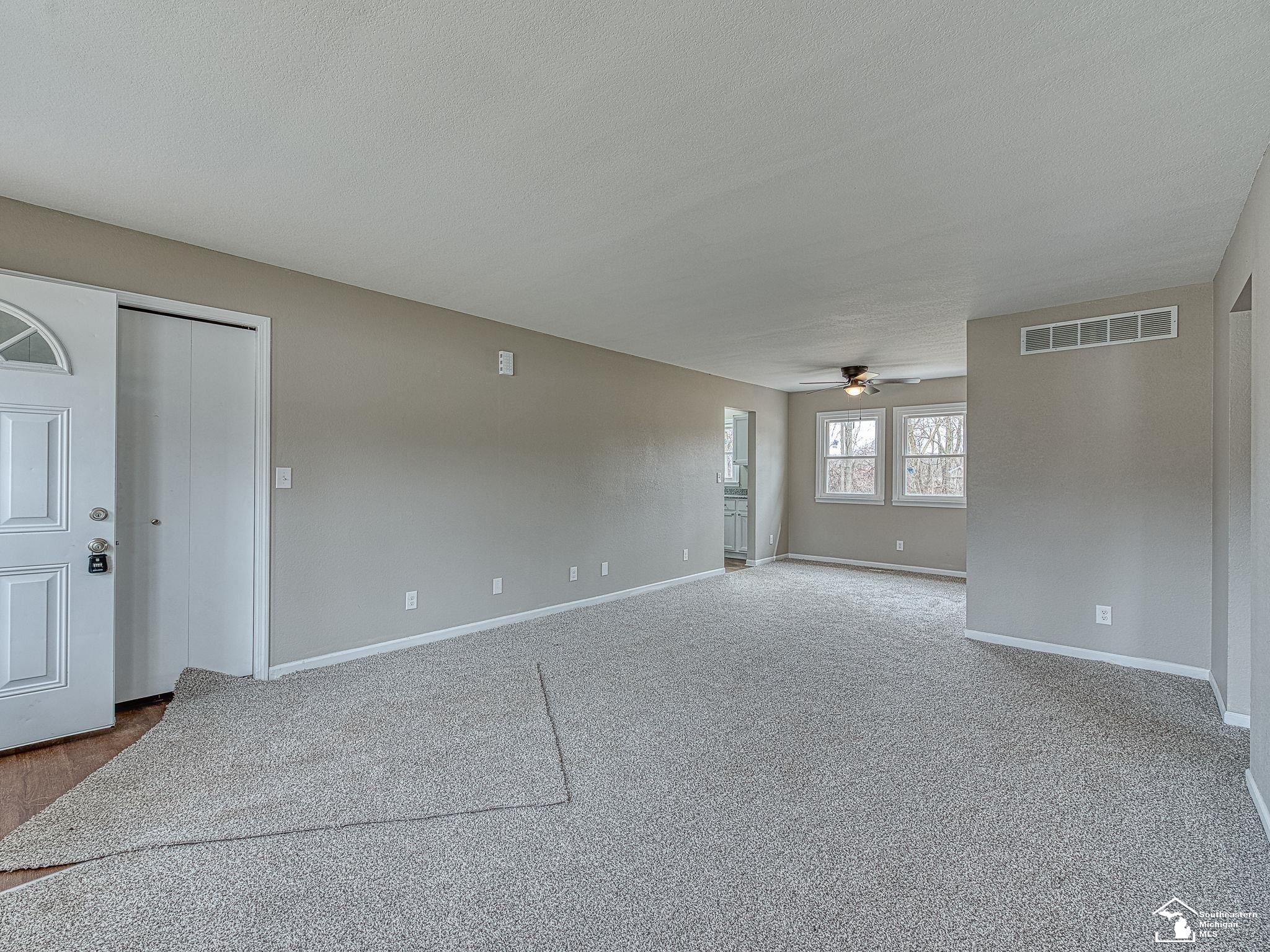 292 N Division Street 2B