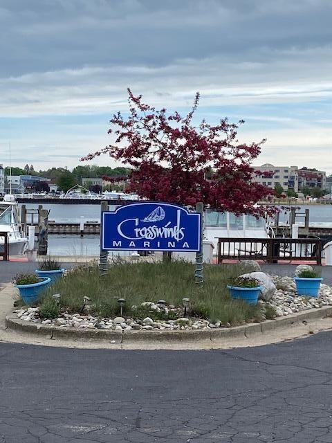 98 Harbor Drive