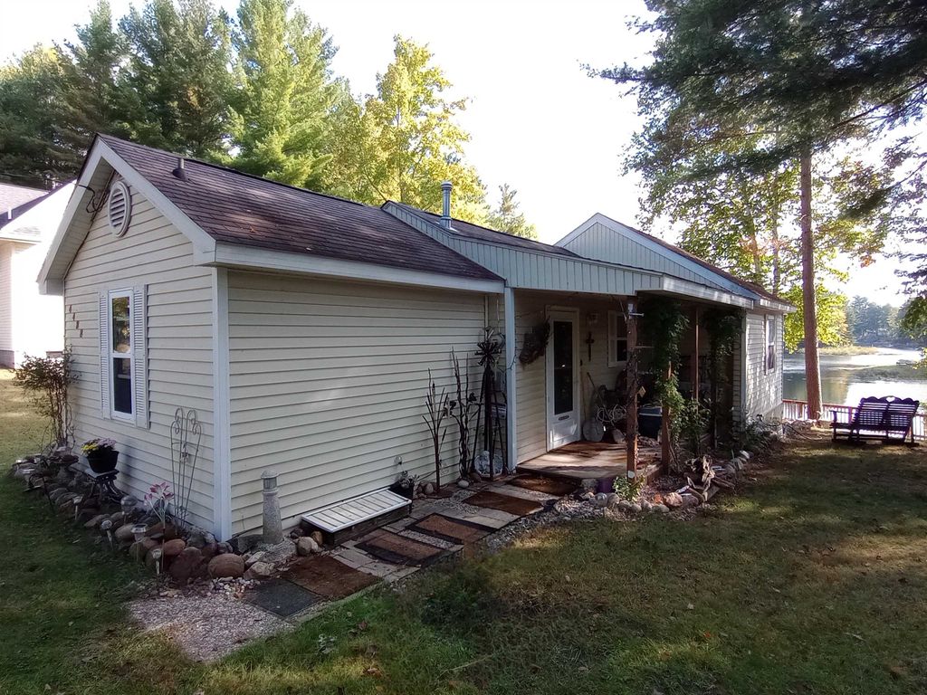 Photo of 4488 Lakeview Drive, Alger, MI 48610 (MLS # 50190069)