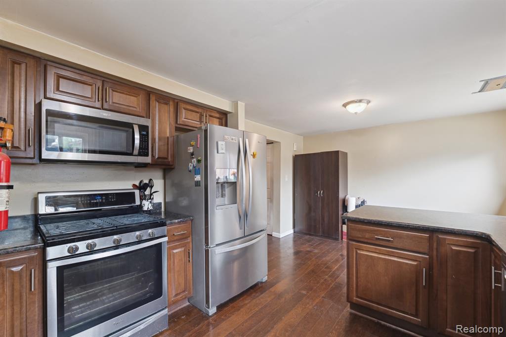 Rockwood, Michigan 48173, United States, 3 Bedrooms Bedrooms, ,2 BathroomsBathrooms,Residential,Active,193237