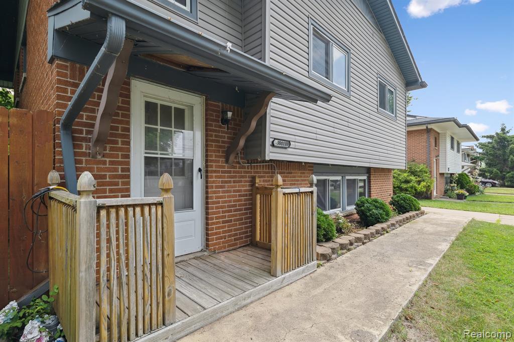 Rockwood, Michigan 48173, United States, 3 Bedrooms Bedrooms, ,2 BathroomsBathrooms,Residential,Active,193237