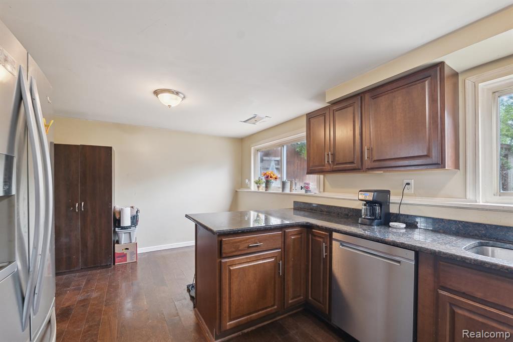 Rockwood, Michigan 48173, United States, 3 Bedrooms Bedrooms, ,2 BathroomsBathrooms,Residential,Active,193237