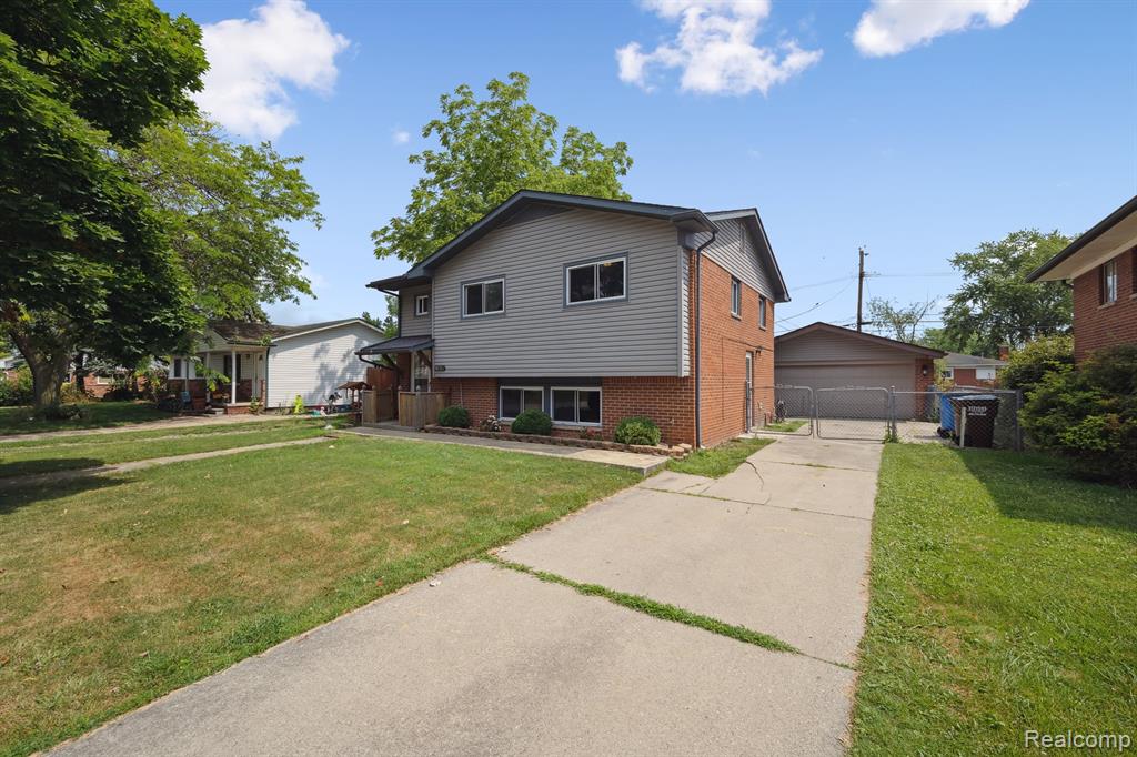 Rockwood, Michigan 48173, United States, 3 Bedrooms Bedrooms, ,2 BathroomsBathrooms,Residential,Active,193237