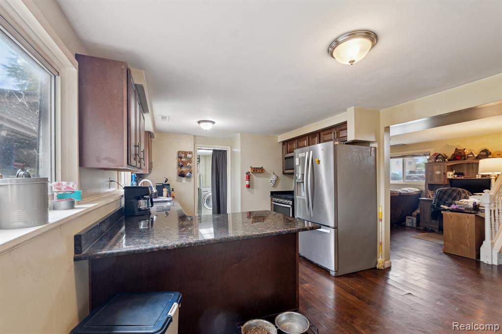 Rockwood, Michigan 48173, United States, 3 Bedrooms Bedrooms, ,2 BathroomsBathrooms,Residential,Active,193237