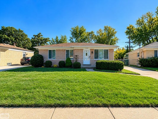 19040 ROSEGARDEN ST, ROSEVILLE, MI 48066 - Image 323745cc0452d98efd2a119407ced6b1/3937101855