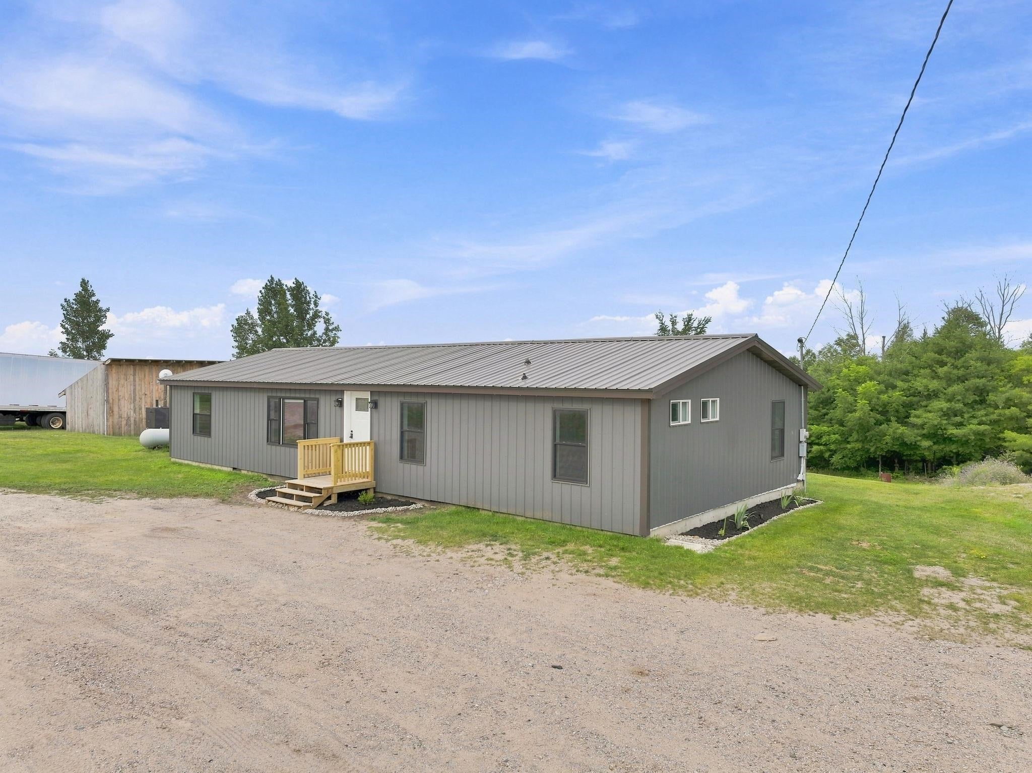 6773 N 43 Road