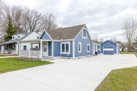 Photo of 29230 Harding Street, Roseville, MI 48066 (MLS # 50208467)