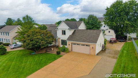 Photo of 6719 Crown Point Drive, Hudsonville, MI 49426 (MLS # 70548037)