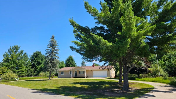 5304 WORCHESTER WAY, GLADWIN, MI 48624 - Image 342e09bae91d7bc2bbfef4f9b387aa3d/1837297320