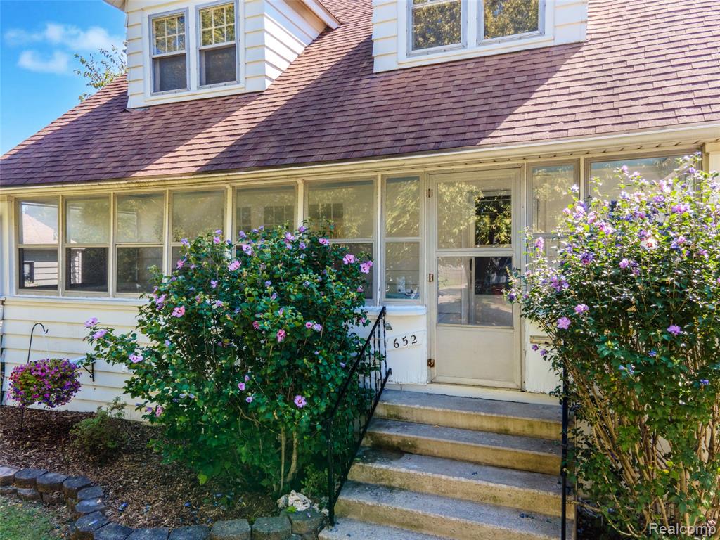 652 Bentley Drive