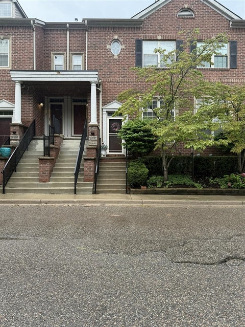 Photo of 16896 Farmington Road, Livonia, MI 48154 (MLS # 70555700)
