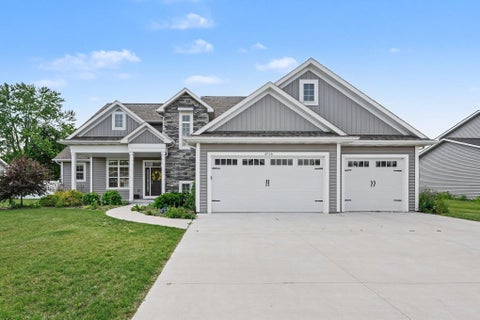 Photo of 4716 N West View Drive, Bay City, MI 48706 (MLS # 50213600)
