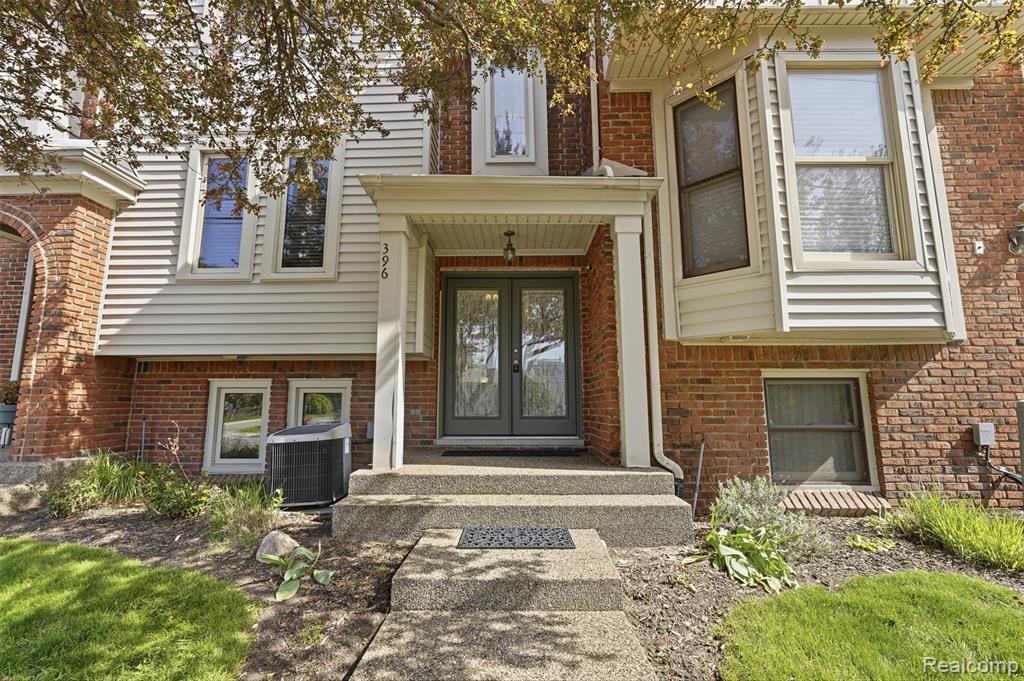 396 W Ann Arbor Trail