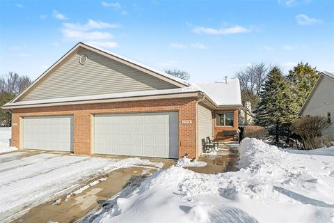 Photo of 17574 Park Place Circle, Spring Lake, MI 49456 (MLS # 70508783)
