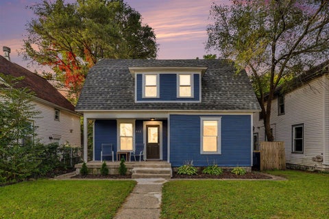 Photo of 842 Hall Street, Grand Rapids, MI 49507 (MLS # 70563834)
