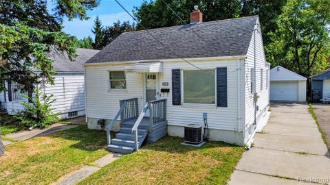 Photo of 3509 Clairmont Street, Flint, MI 48503 (MLS # 61023623)