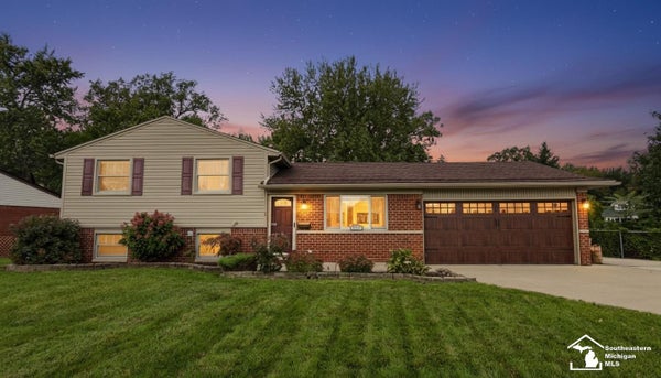 11042 KATHERINE ST, TAYLOR, MI 48180 - Image 36bbc6b7a69c4d86f2aebf382369a422/78944937