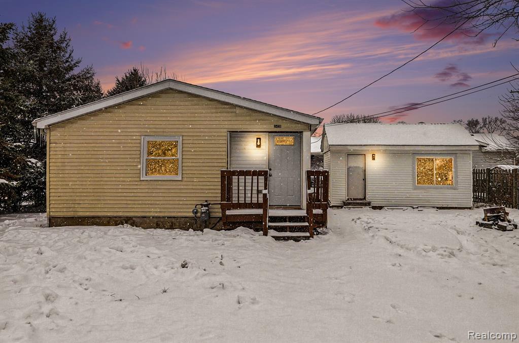 15439 Edgeworth Street