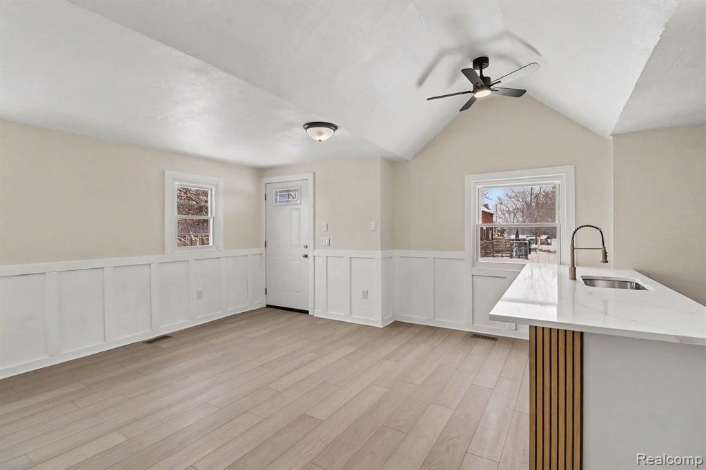 15439 Edgeworth Street