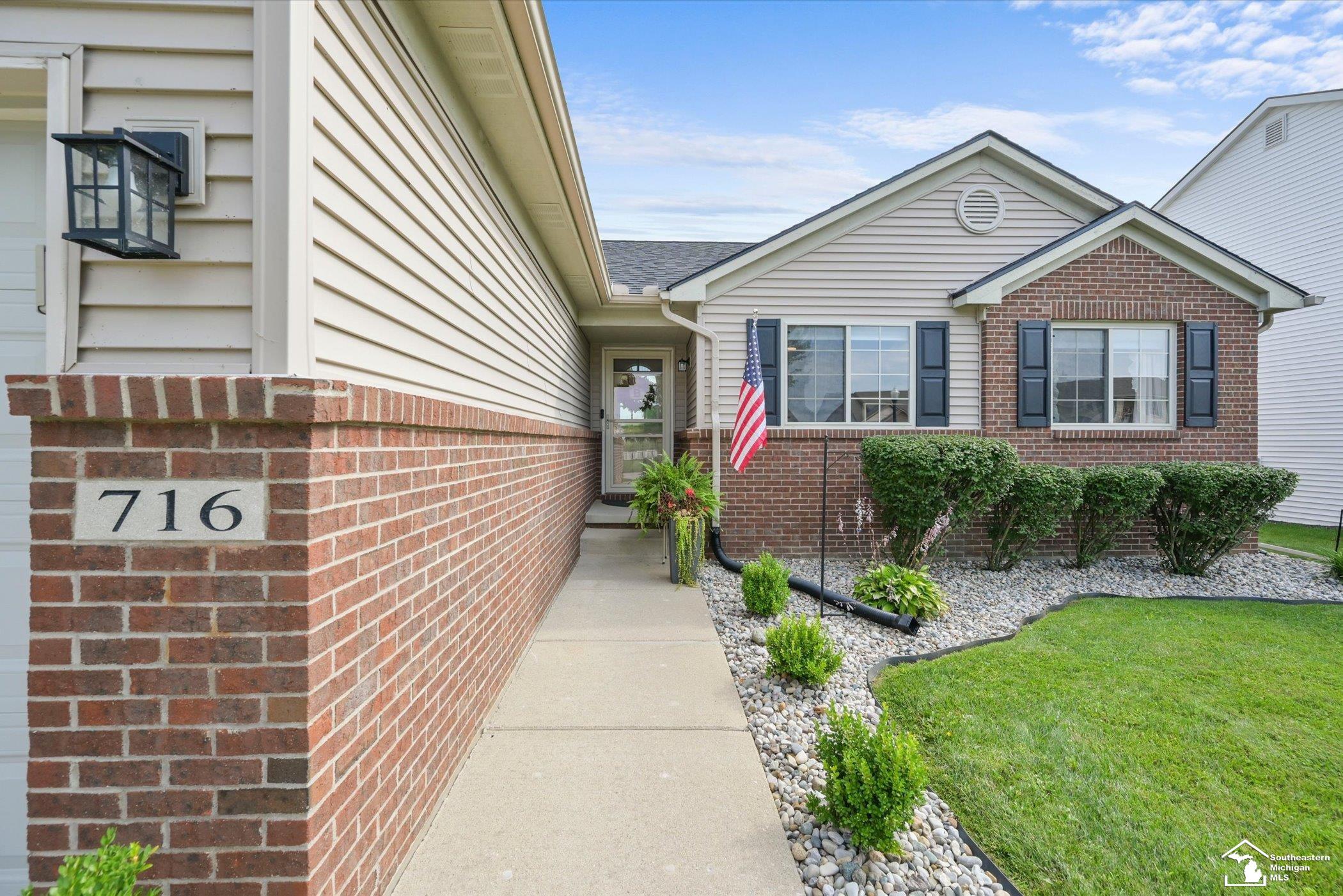 716 Falcon Drive