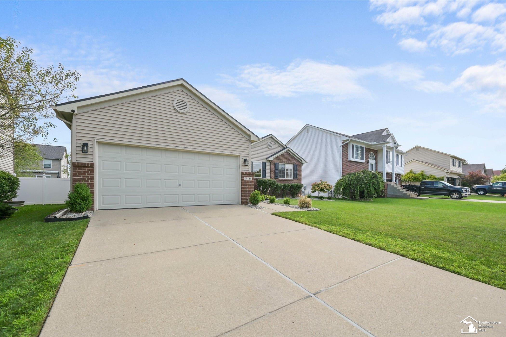 716 Falcon Drive