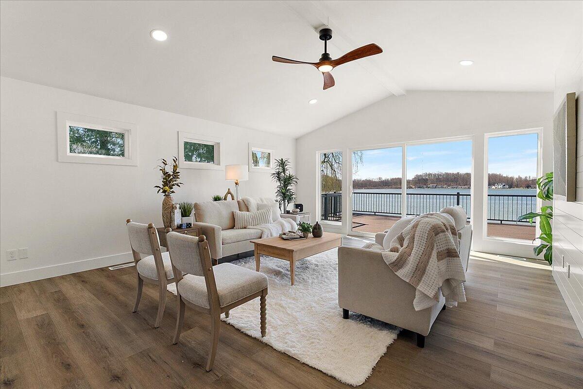 12475 Oakwood Shores Street