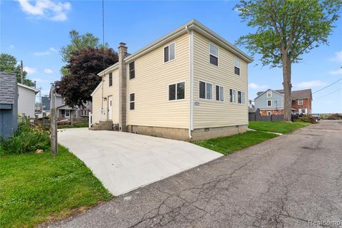 4354 S 5th Street Luna Pier MI 48157