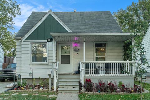 22076 Tuscany Avenue Eastpointe MI 48021