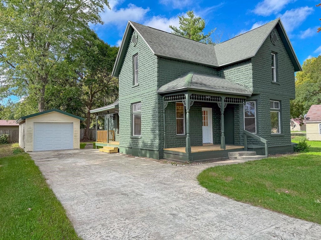 Photo of 207 W Washington Street, Coleman, MI 48618 (MLS # 50222873)