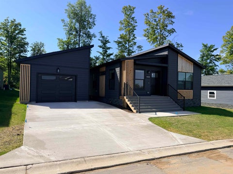 Photo of 1420 New Horizons Trail, Traverse City, MI 49686 (MLS # 80073753)