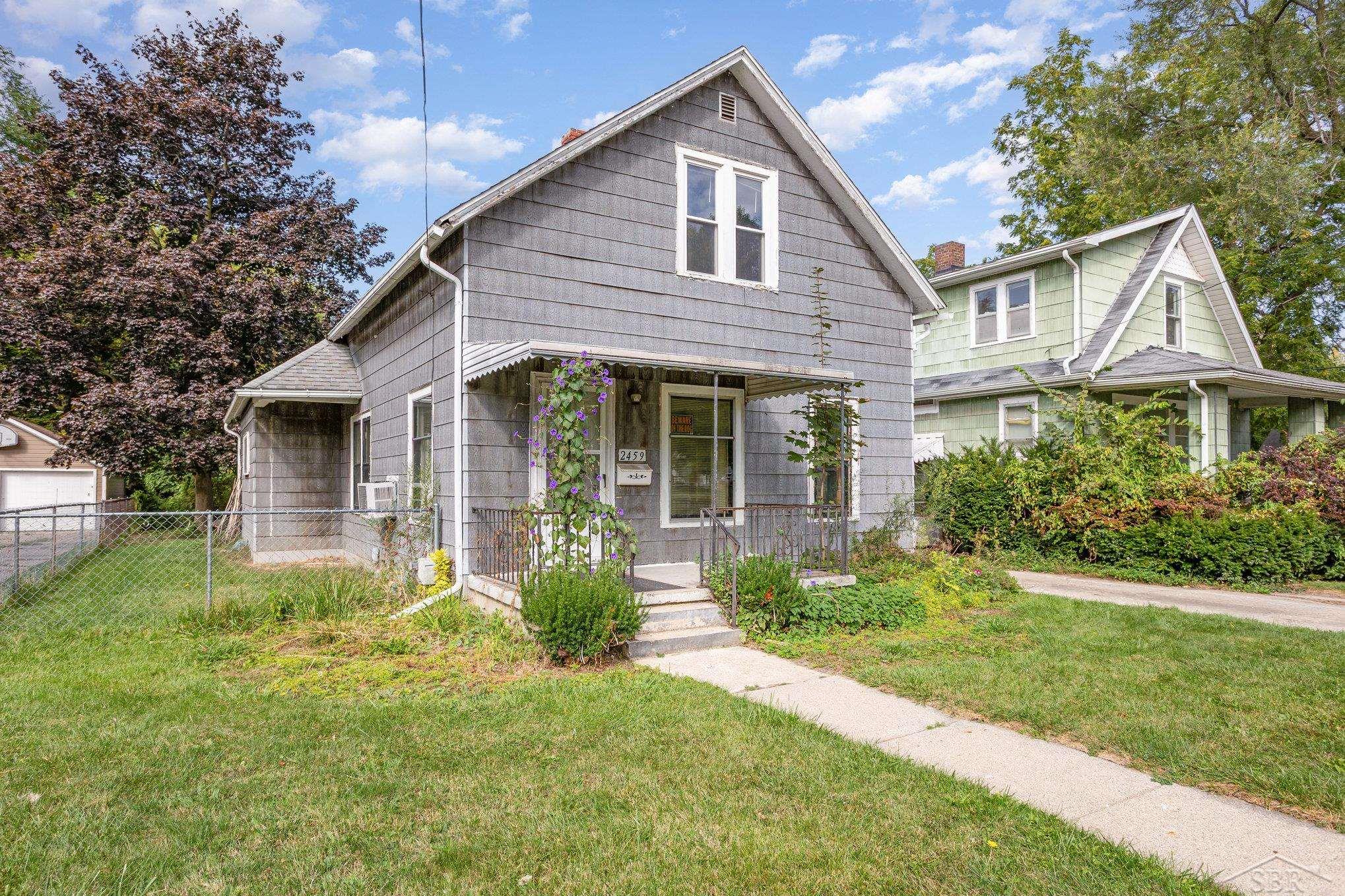 Saginaw, Michigan 48602, United States, 2 Bedrooms Bedrooms, ,1 BathroomBathrooms,Residential,Pending,210998